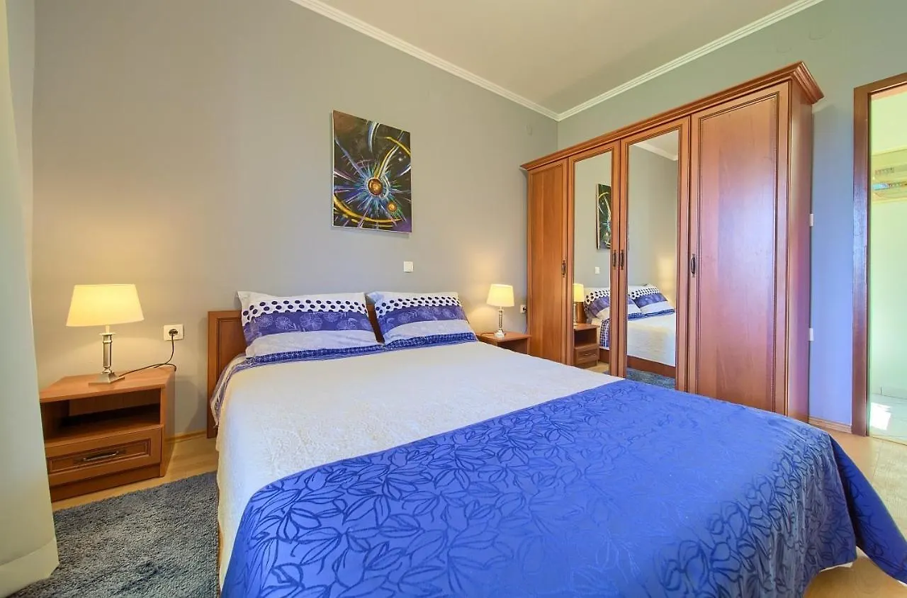Guest house Apartments Mira Porat