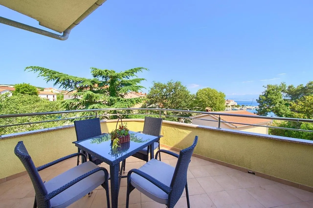 Apartments Mira Porat  Guest house