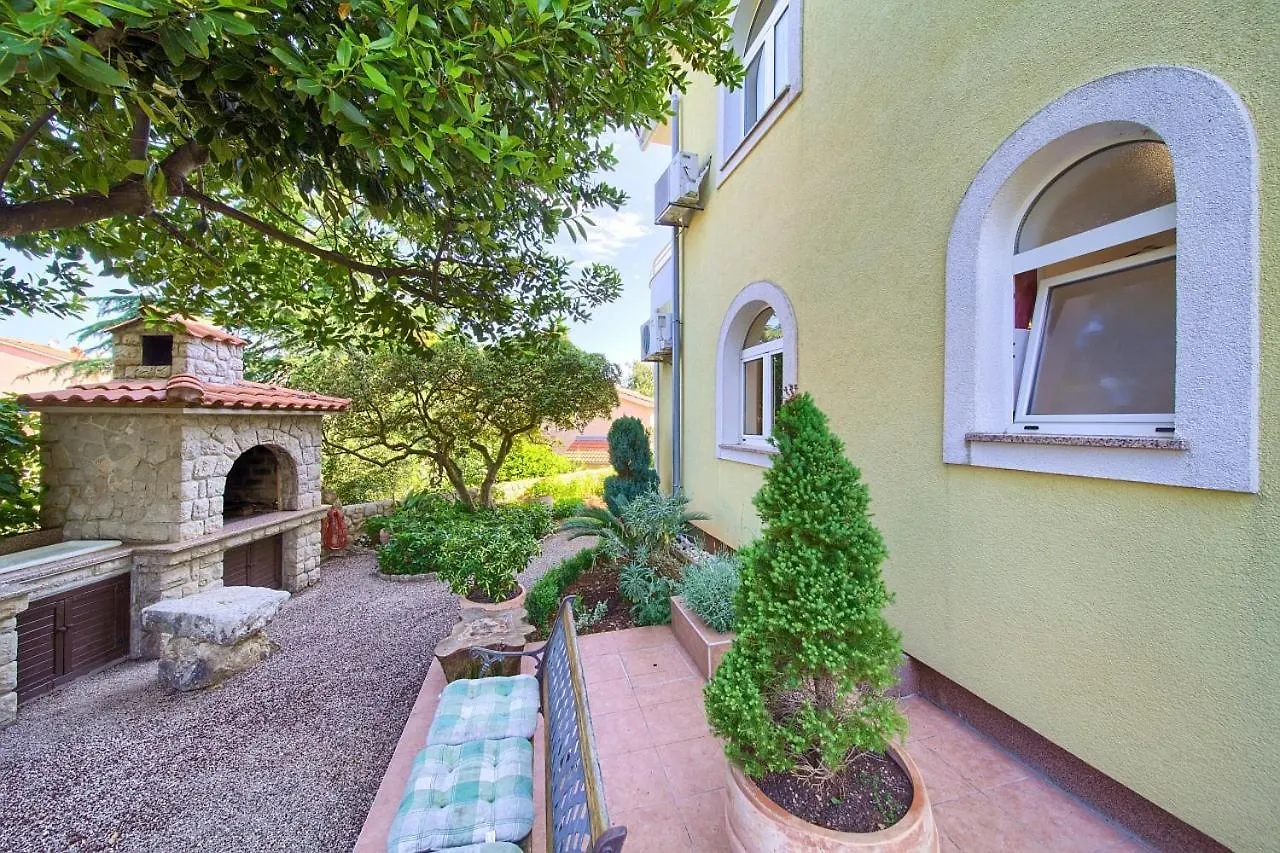 Apartments Mira Porat  Croatia