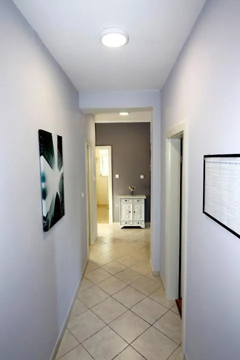 Apartments Mira Porat  Guest house Porat (Krk)