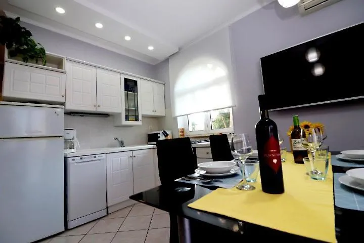 Apartments Mira Porat  Croatia