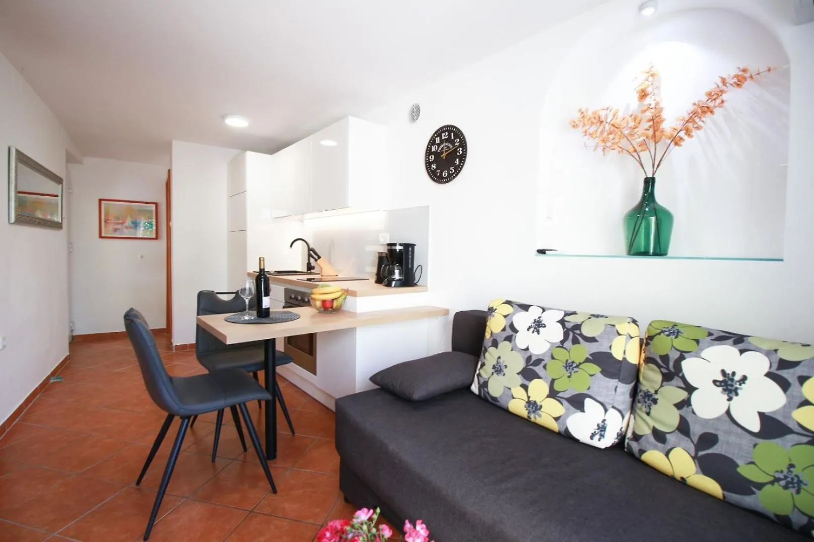 Guest house Apartments Mira Porat